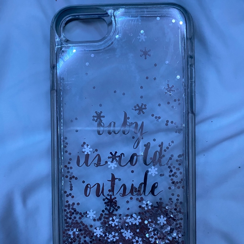 2 iPhone 8 cases